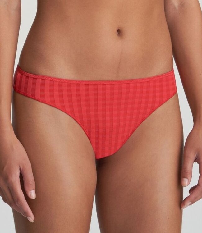 Avero String - Scarlet