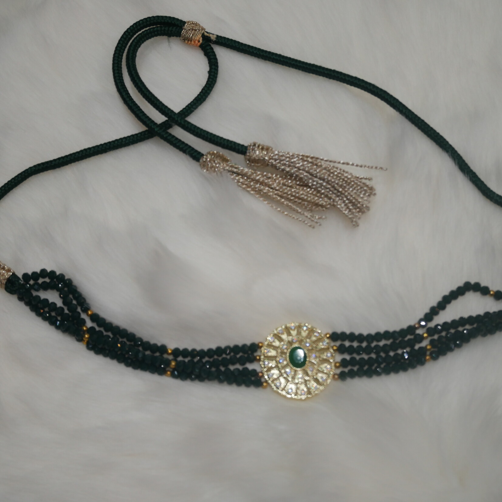 Collier ras de cou vert