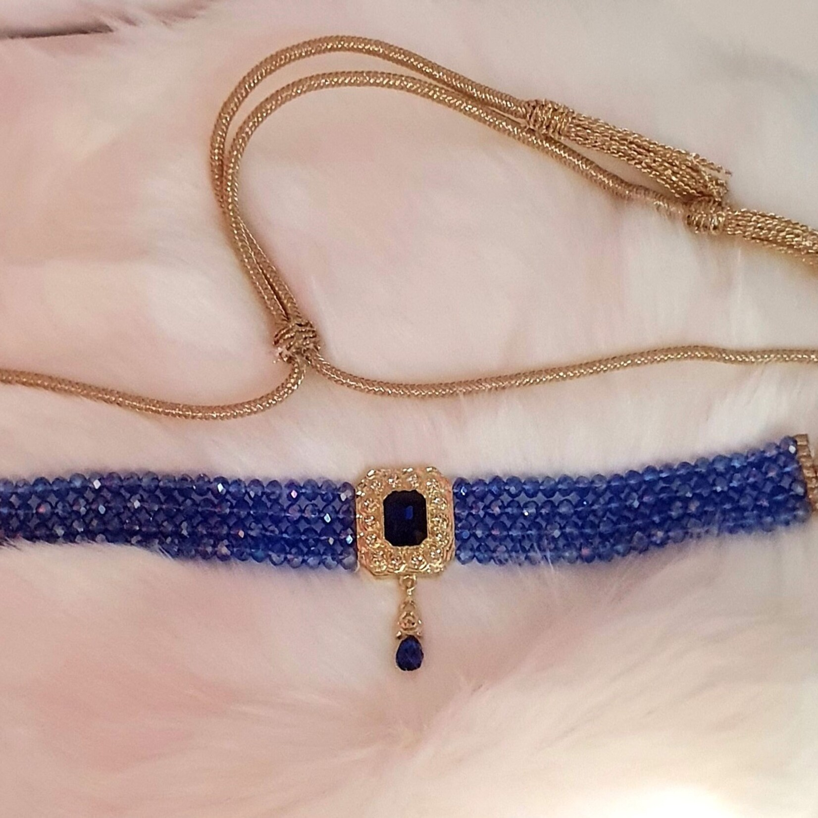 Collier ras de cou Bleu