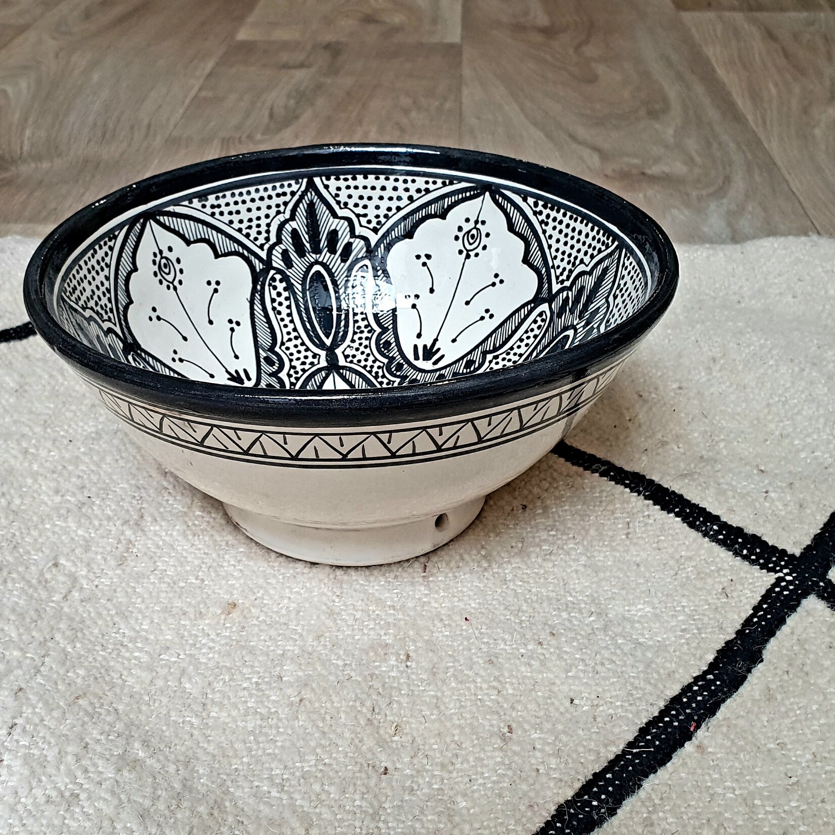 Artisanal terracotta salad bowl made and painted by hand