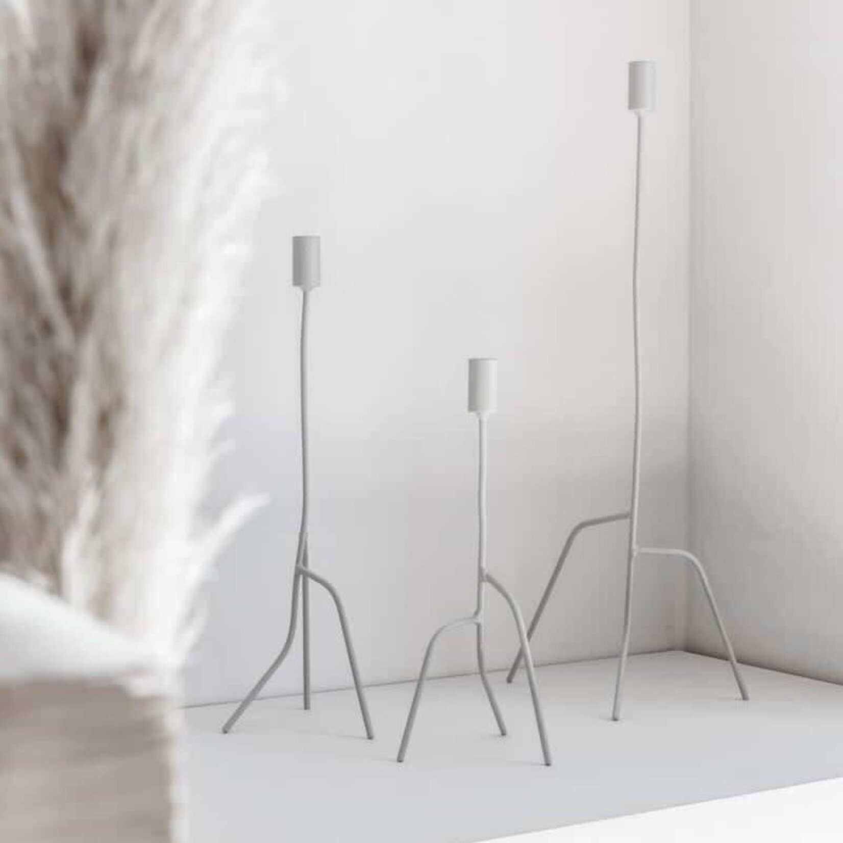 K'willeminhuis Thin candleholder silk grey