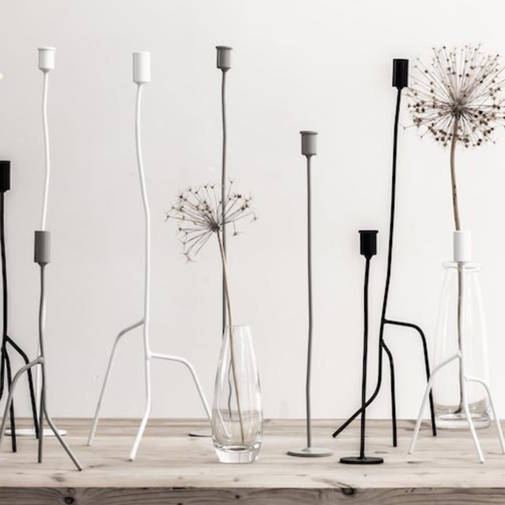 K'willeminhuis Thin candleholder black