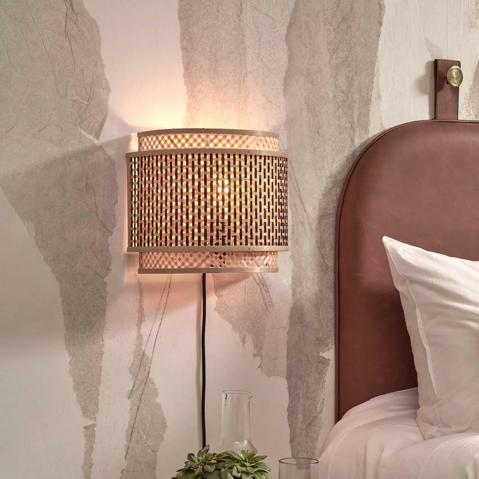 Good&Mojo Bhutan halve wandlamp - natural/black L