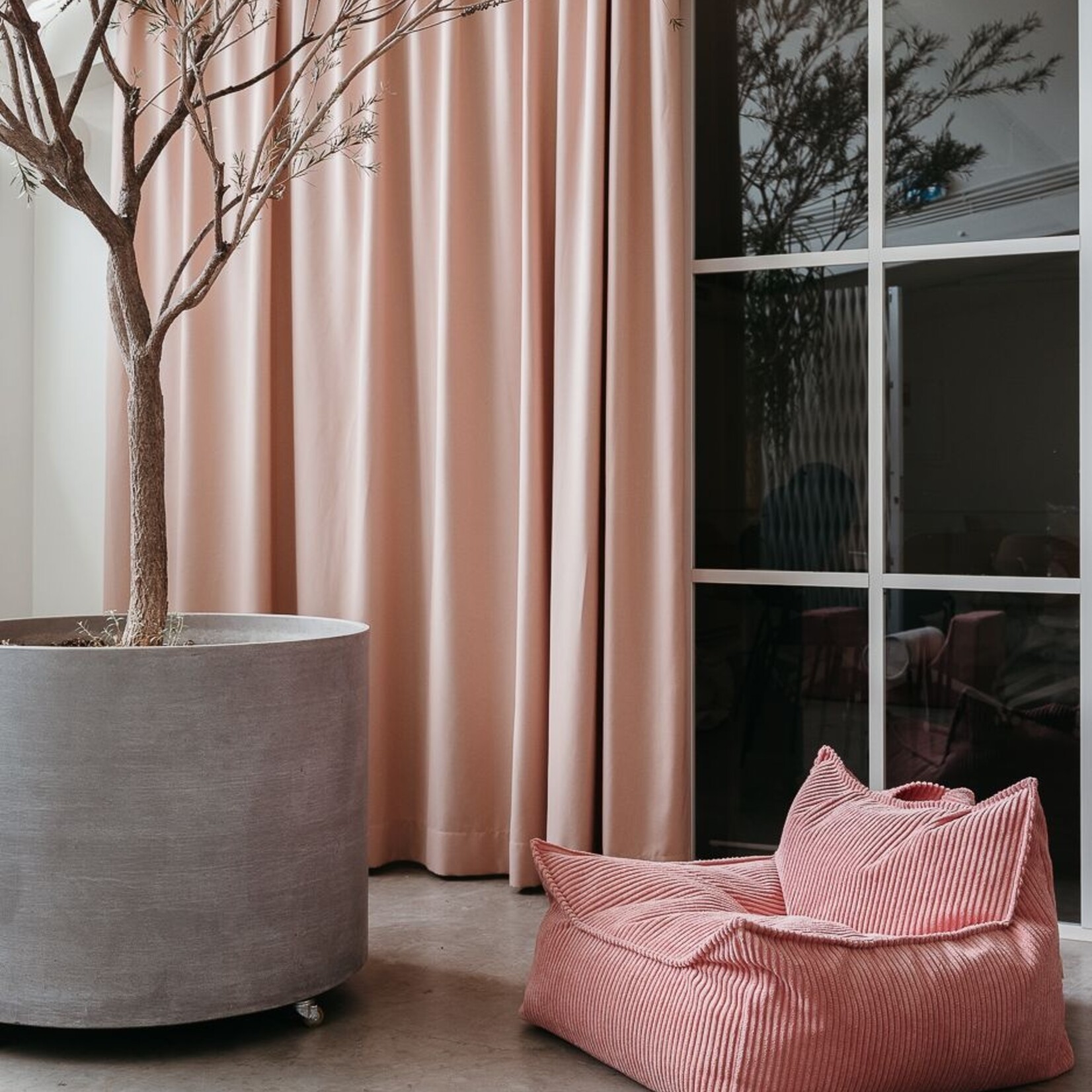 Wigiwama Pink Mousse Beanbag Chair