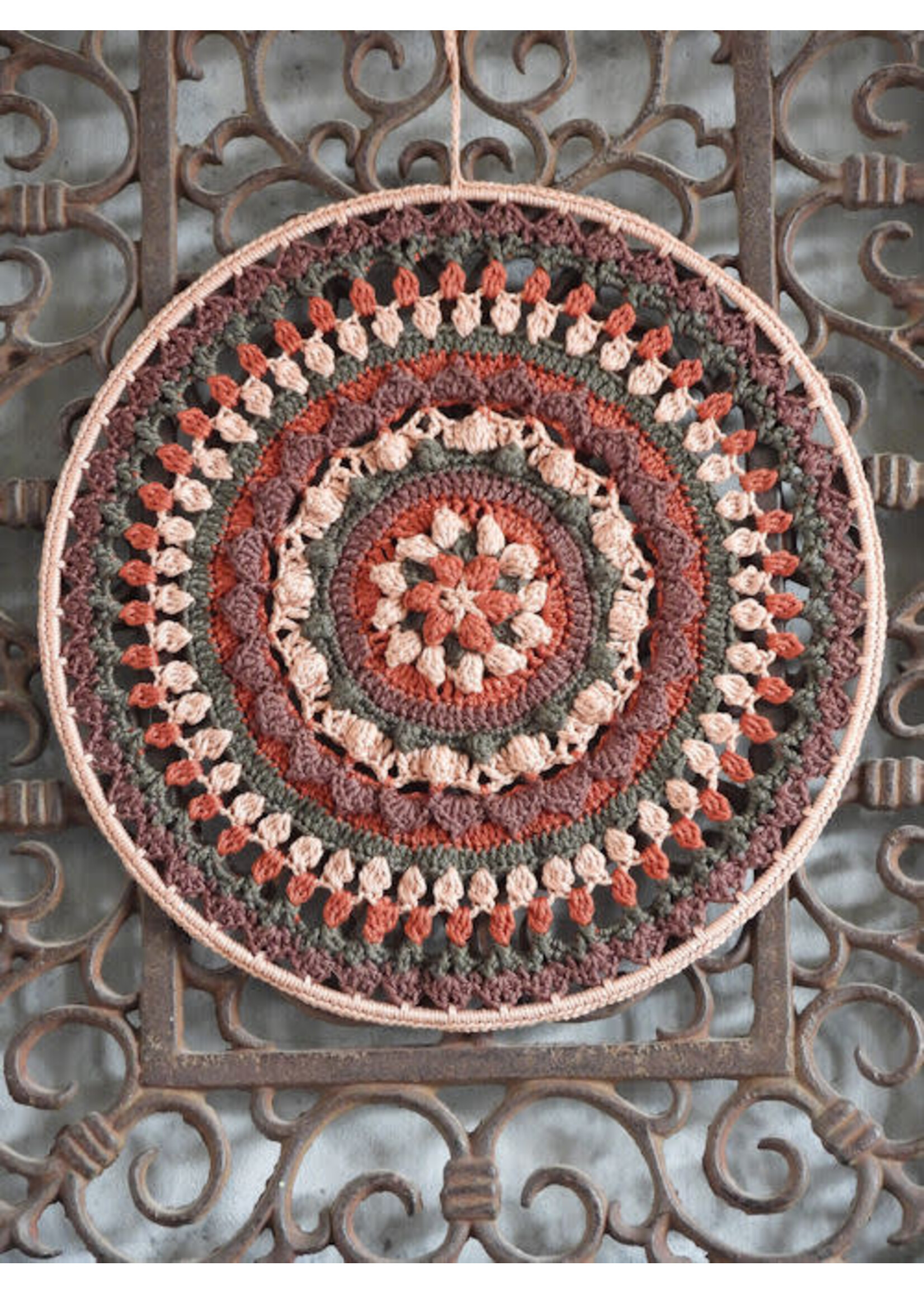 Funny haakpakketten Funny Mandala Autumn 30 cm haakpakket