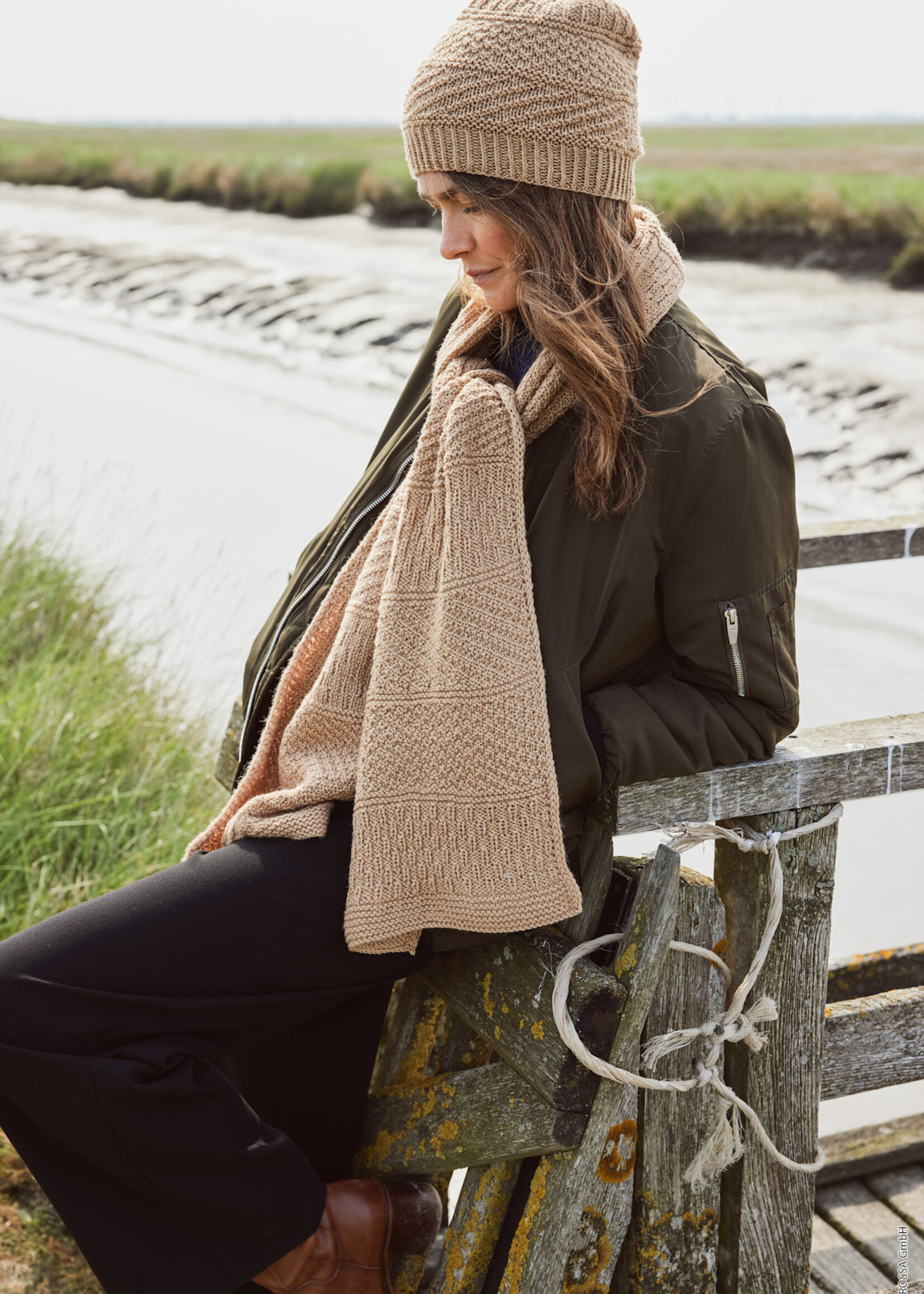 Lana Grossa Sjaal en muts -Merino uno  - Lana Grossa -69 paars -breipakket