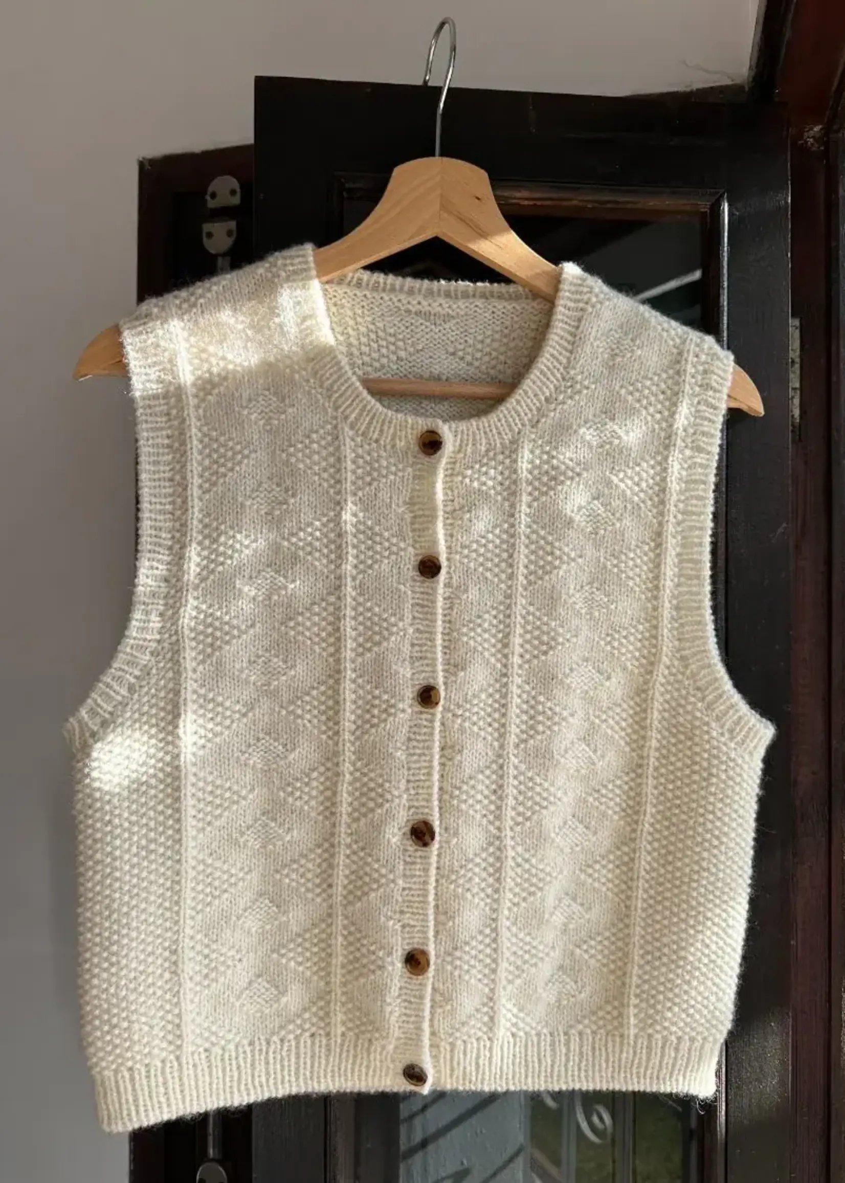 Esther Vest -PetiteKnit -breipatroon NDL