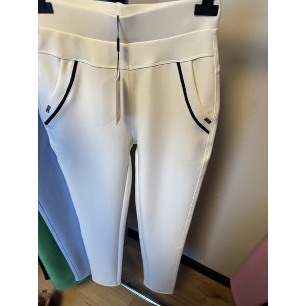 Yu en Me broek Ecru/gebroken wit