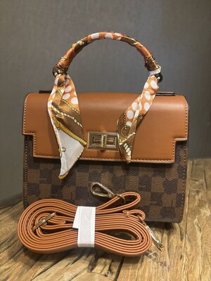 Gallantry/Brown/HY