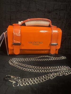 Valentino/oranje/lak