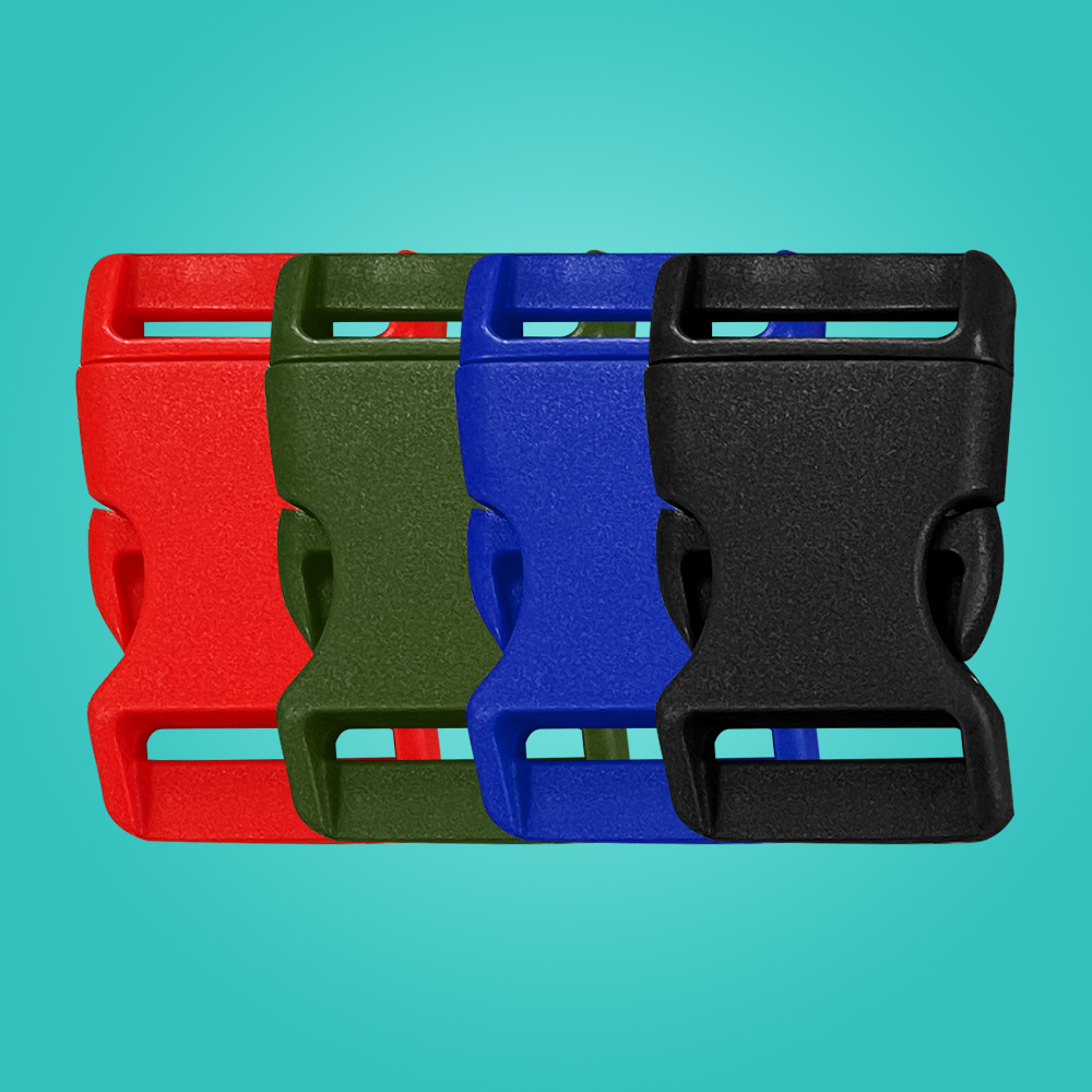 Buckles in plastica