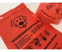 Hondenpoepzakjes rood