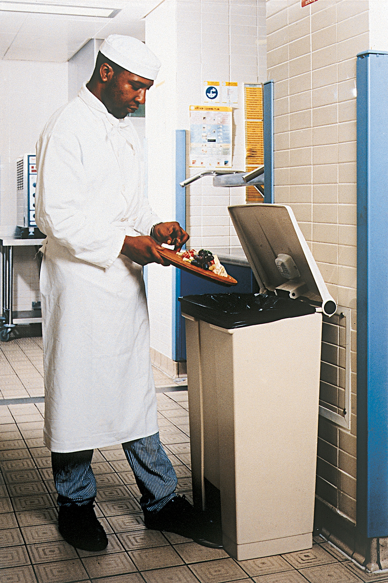 Rubbermaid Step-On Classic container 87 liter beige