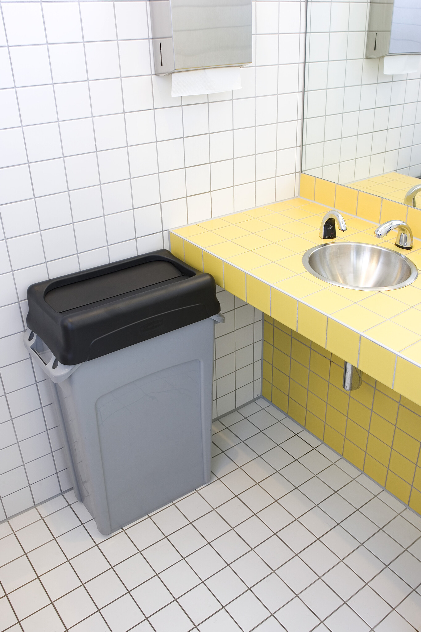 Rubbermaid Tuimeldeksel zwart