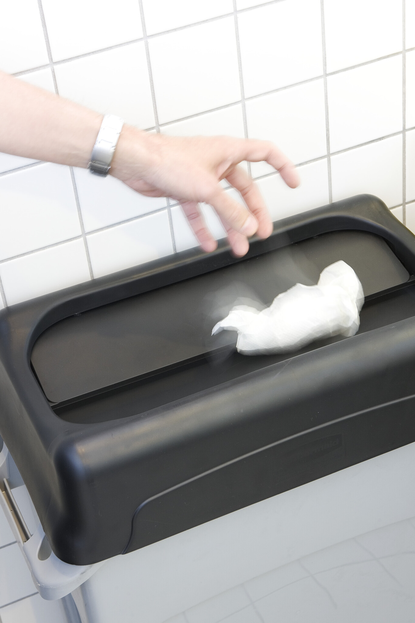 Rubbermaid Tuimeldeksel zwart