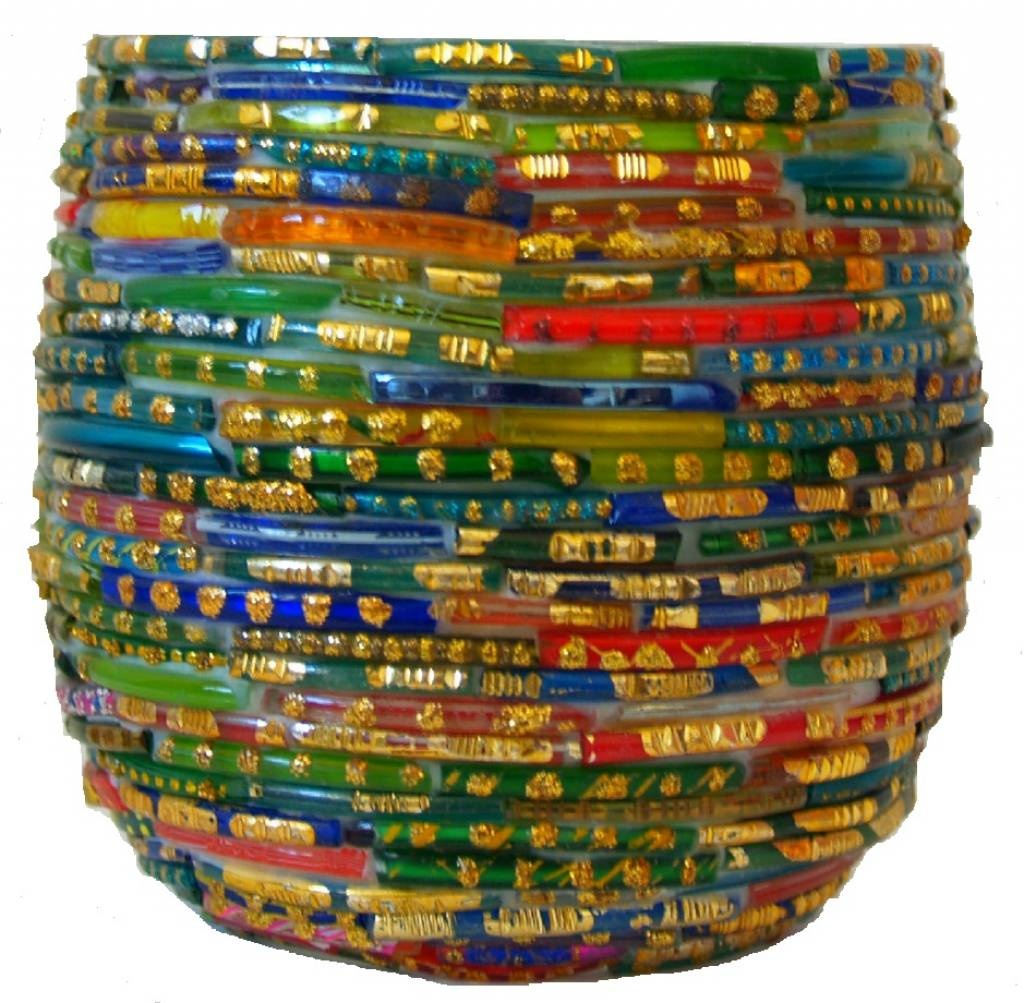 Teelichthalter mit bunten Armreifen