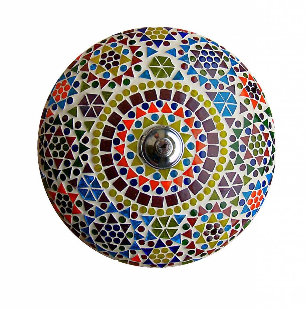Bunte Mosaik-Deckenleuchte mit Lampenlicht