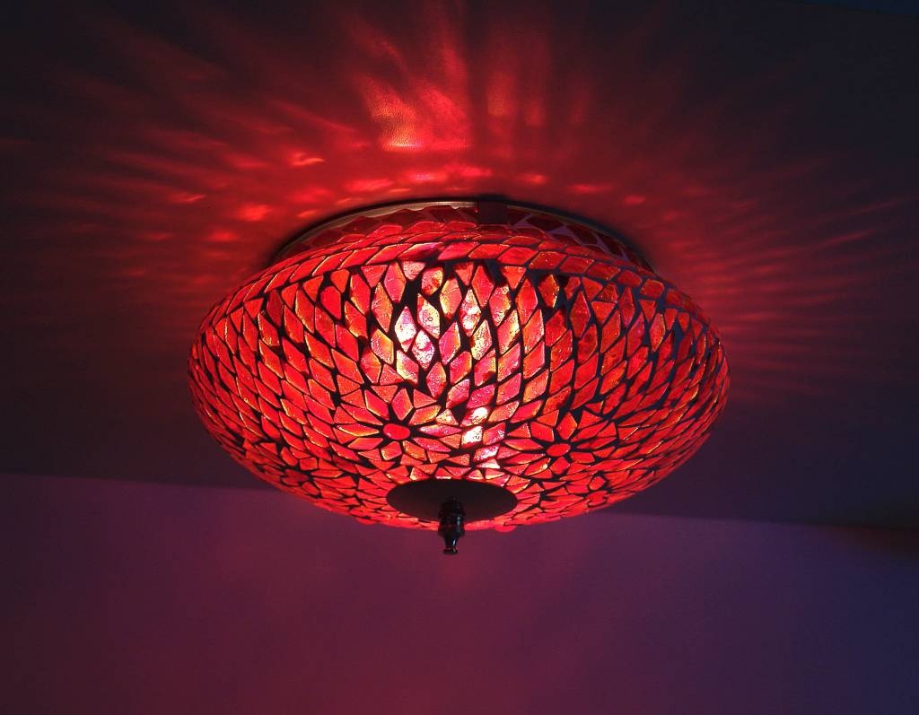 Deckenlampe aus rotem Glasmosaik im türkischen Design