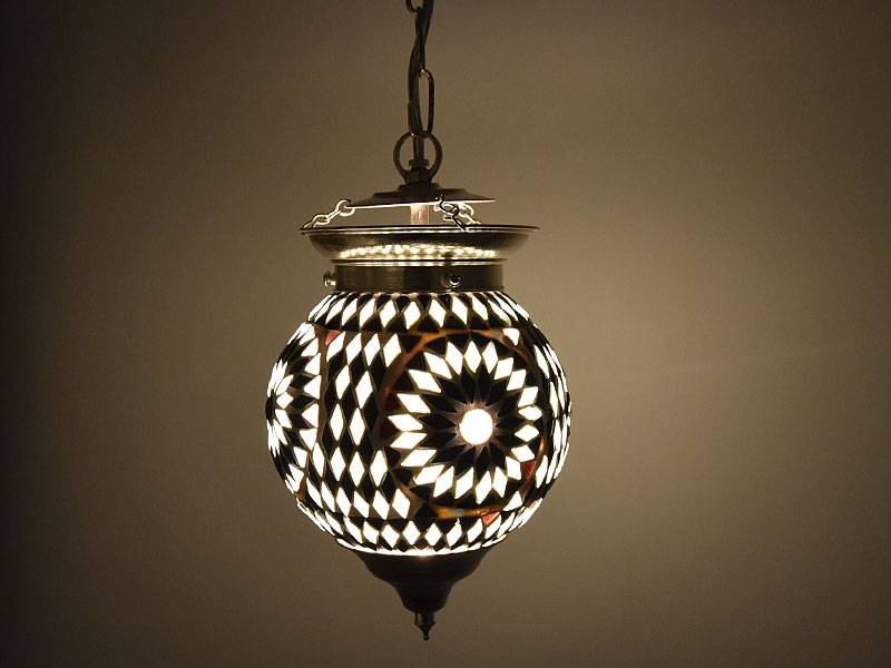 Schwarze orientalische Hängelampe