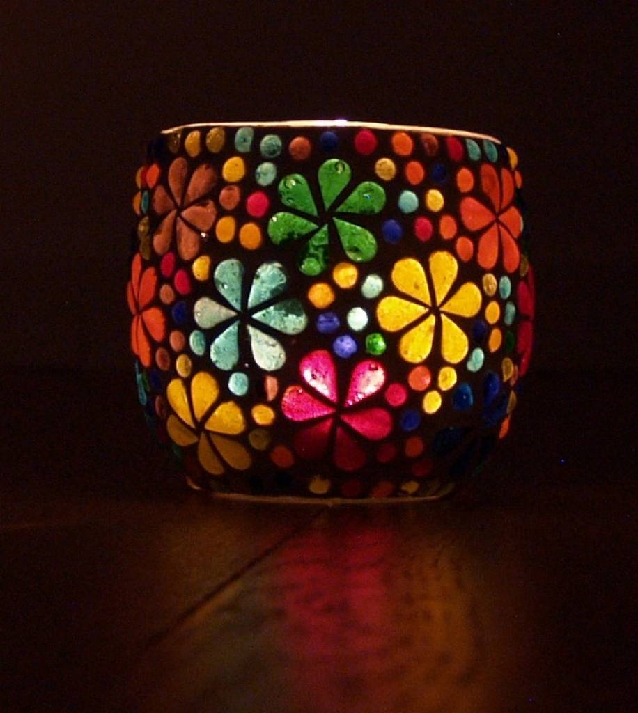 Teelichthalter aus Mosaik in Mehrfarben mit Blumenmuster, rund