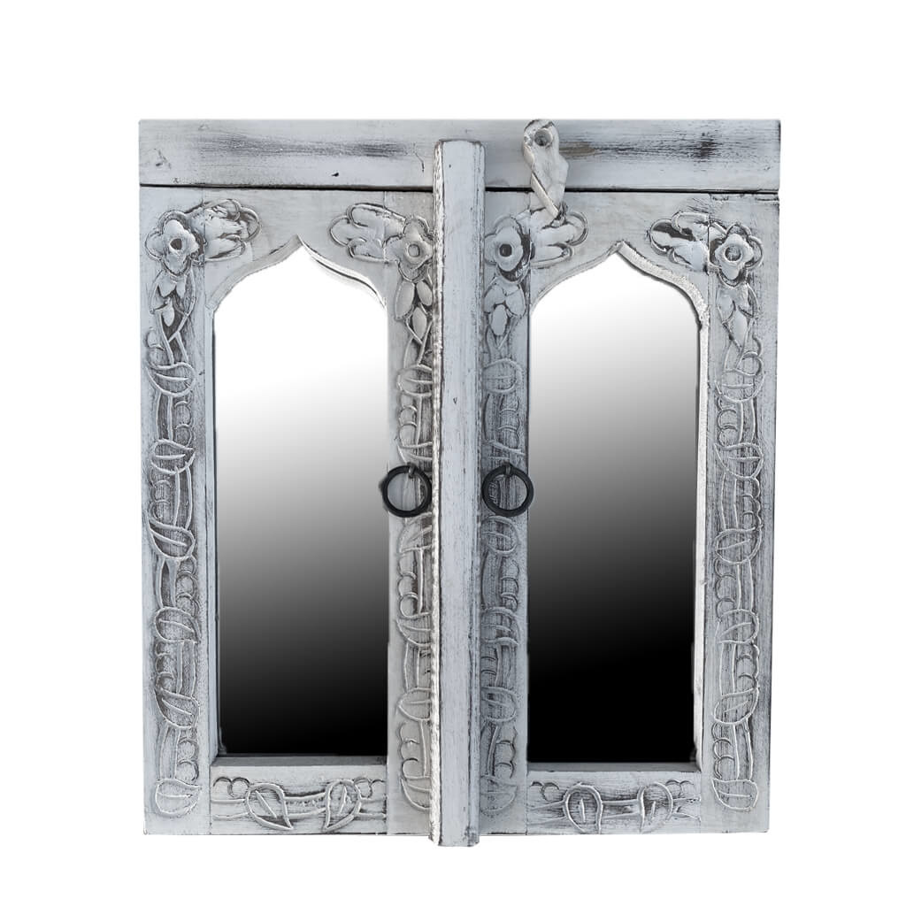 Spiegelschrank für das Badezimmer im White-Wash-Stil