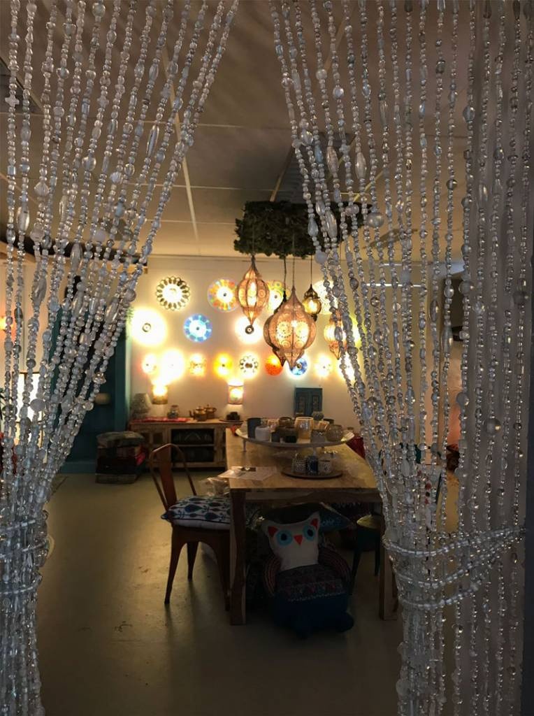 Transparenter Glasperlenvorhang