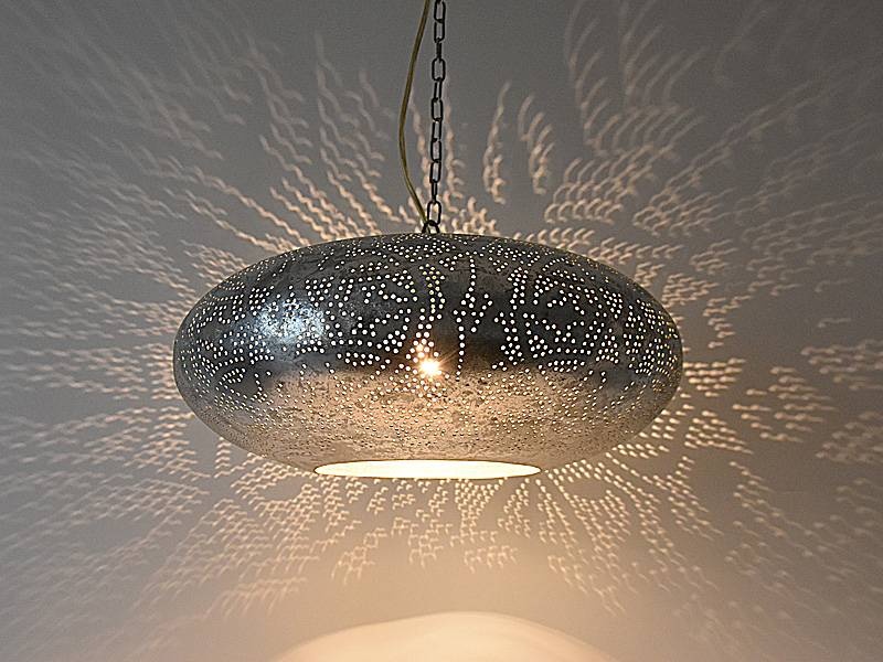 filigranen Hängelampe in Silberfarbe