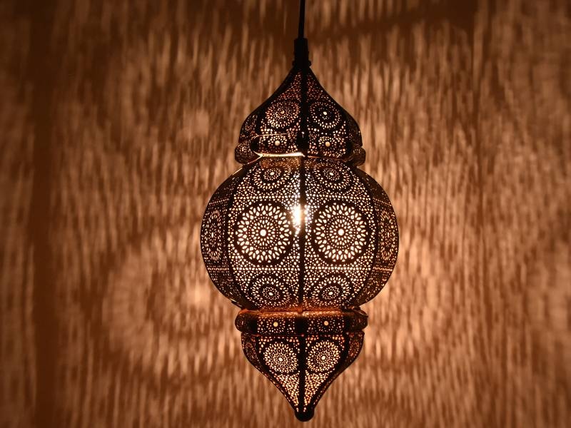 Kleine orientalische Aladdin-Hängelampe in Schwarz