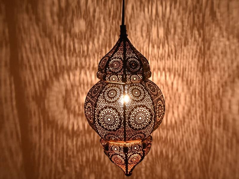 Kleine orientalische Aladdin-Hängelampe in Schwarz