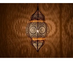 Aladdin-Pendelleuchte in Weiß mit Goldakzenten