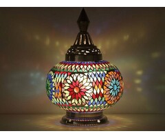 Orientalische Tischlampe mit buntem Kürbisdesign