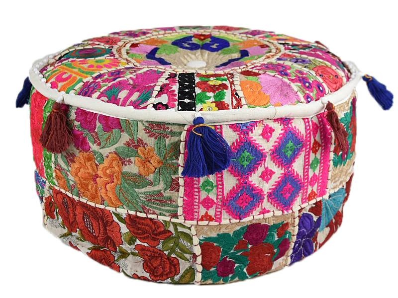 Bohemian Hocker in Weiß