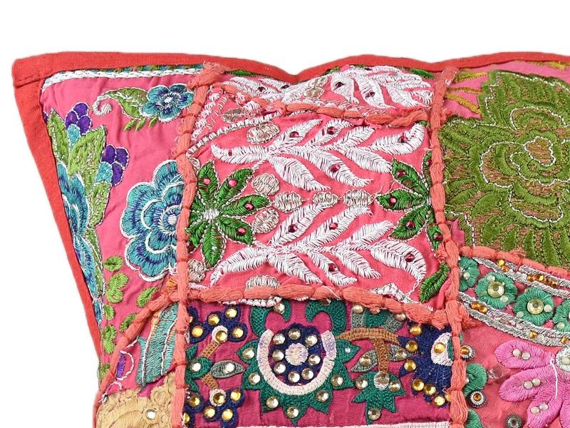 Rotes Patchwork-Kissen