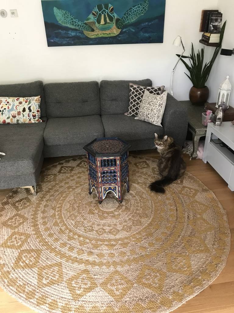 Runder Jute-Teppich mit Goldmuster