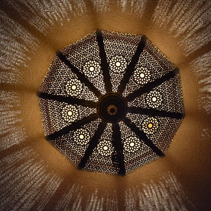 Filigrane Deckenlampe in Schwarz