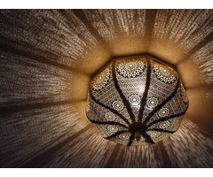 Goldene filigrane Deckenlampe