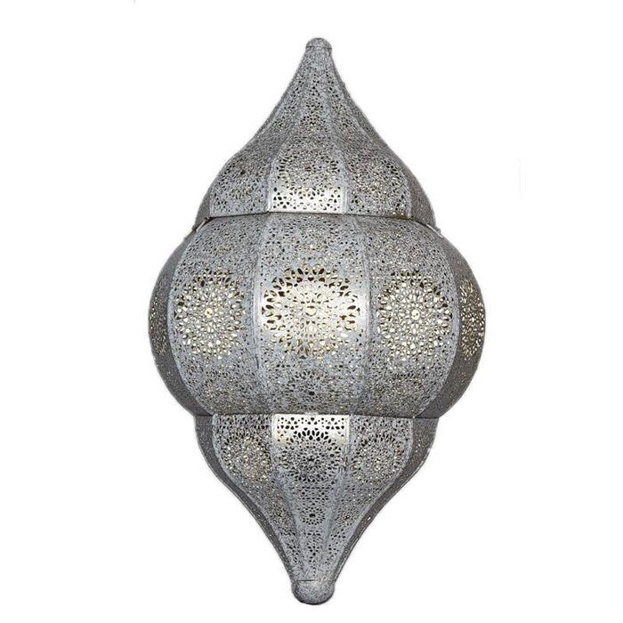 Weiße Wandlampe mit filigranem Muster