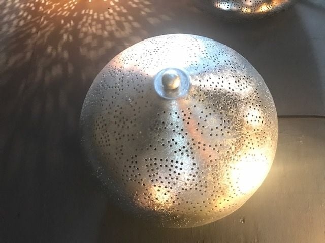 Filigrane Deckenleuchte in Silber