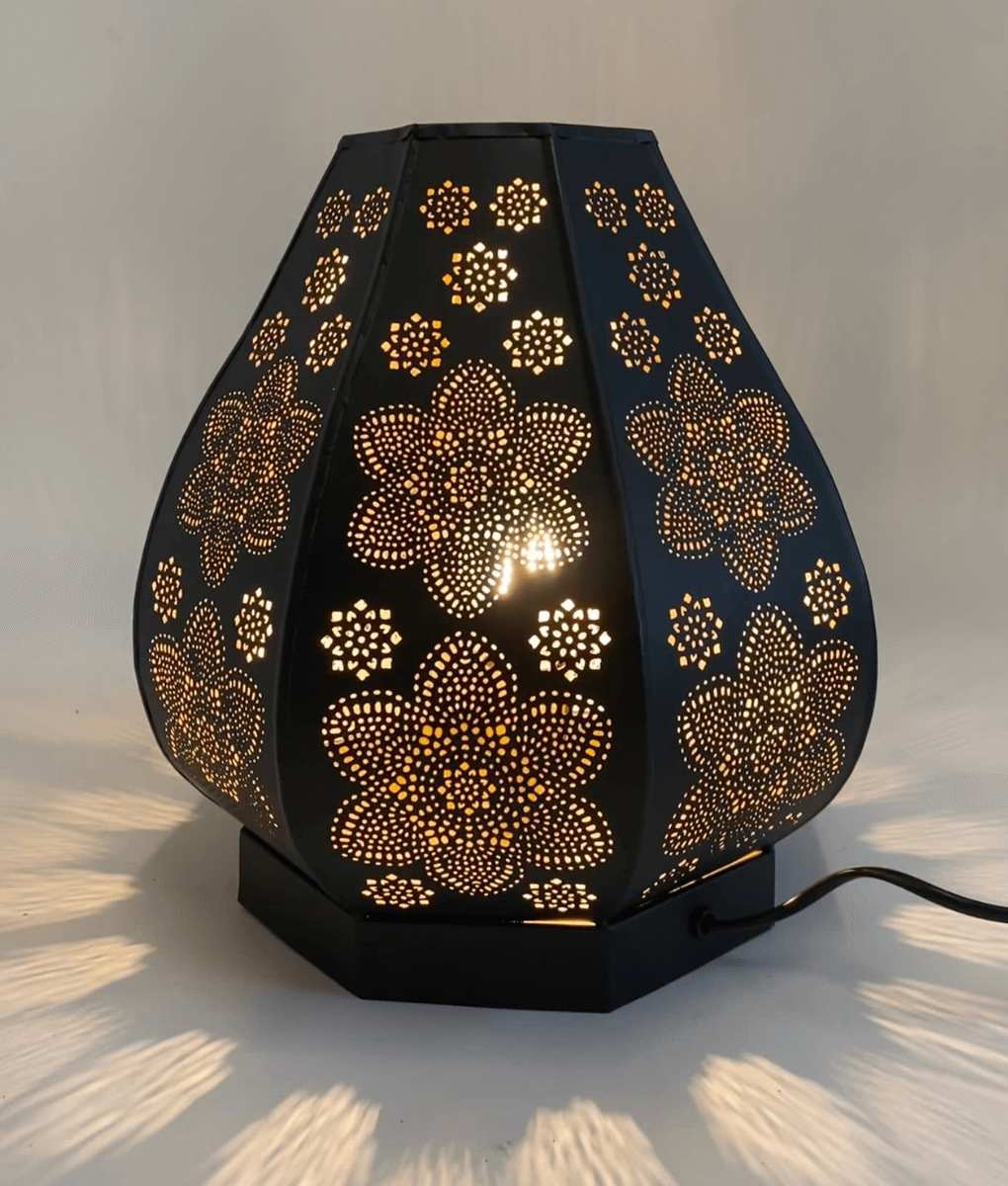 Blumen-Tischlampe in Schwarz/Gold