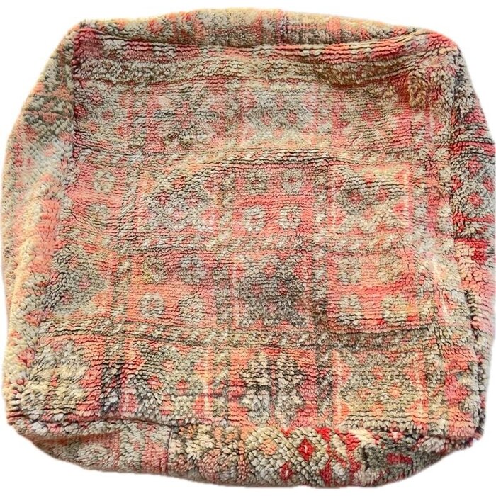 Marokkanischer Pouf in sanftem Rosaton