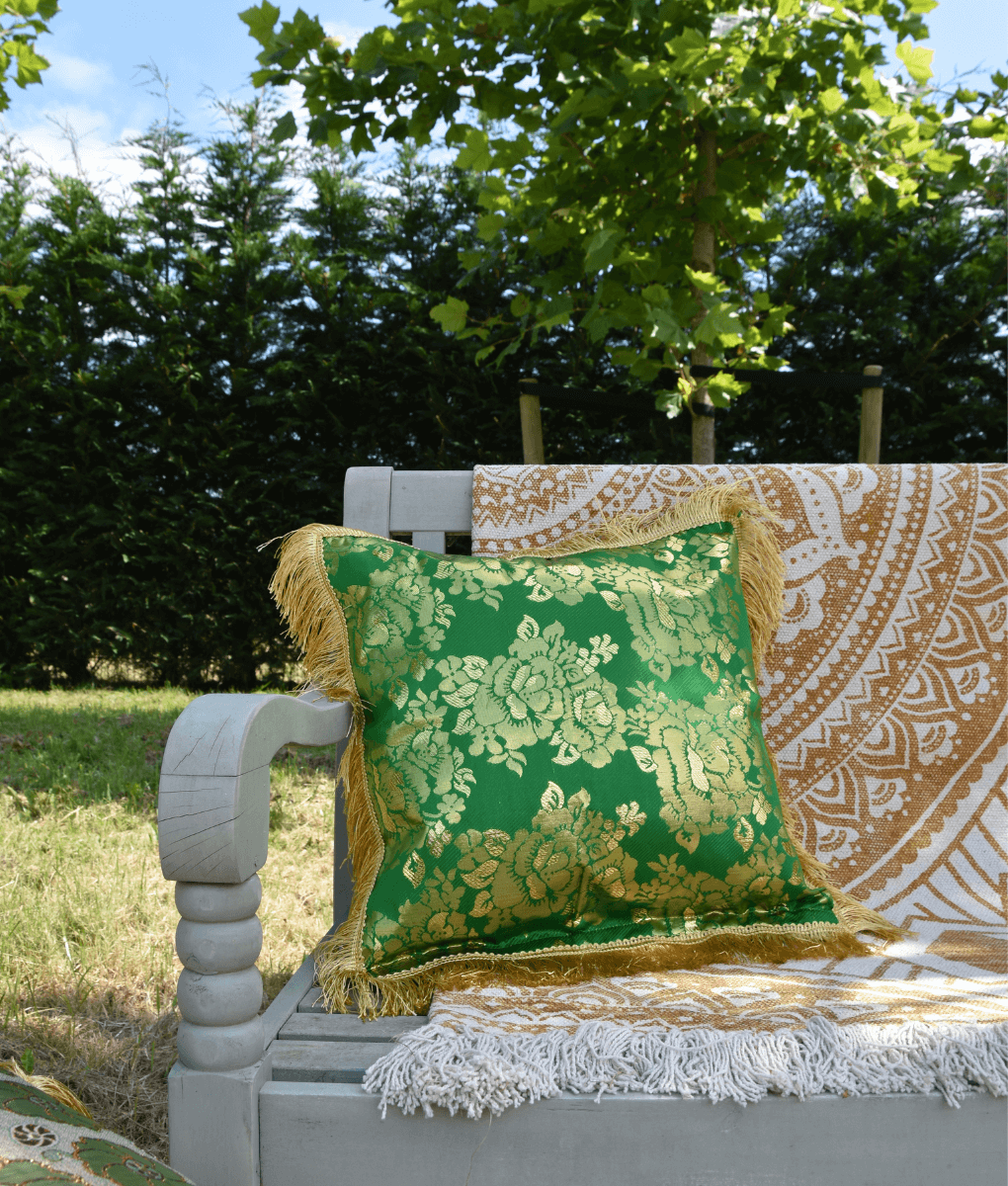Luxuriöses Bali-Kissen - Grünes Glück