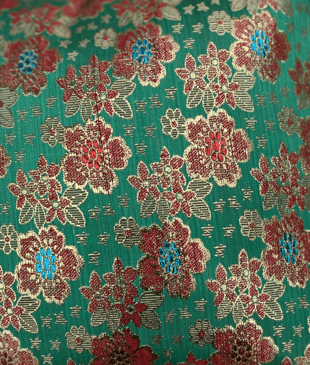 Luxuriöses Bali-Kissen - die Königin