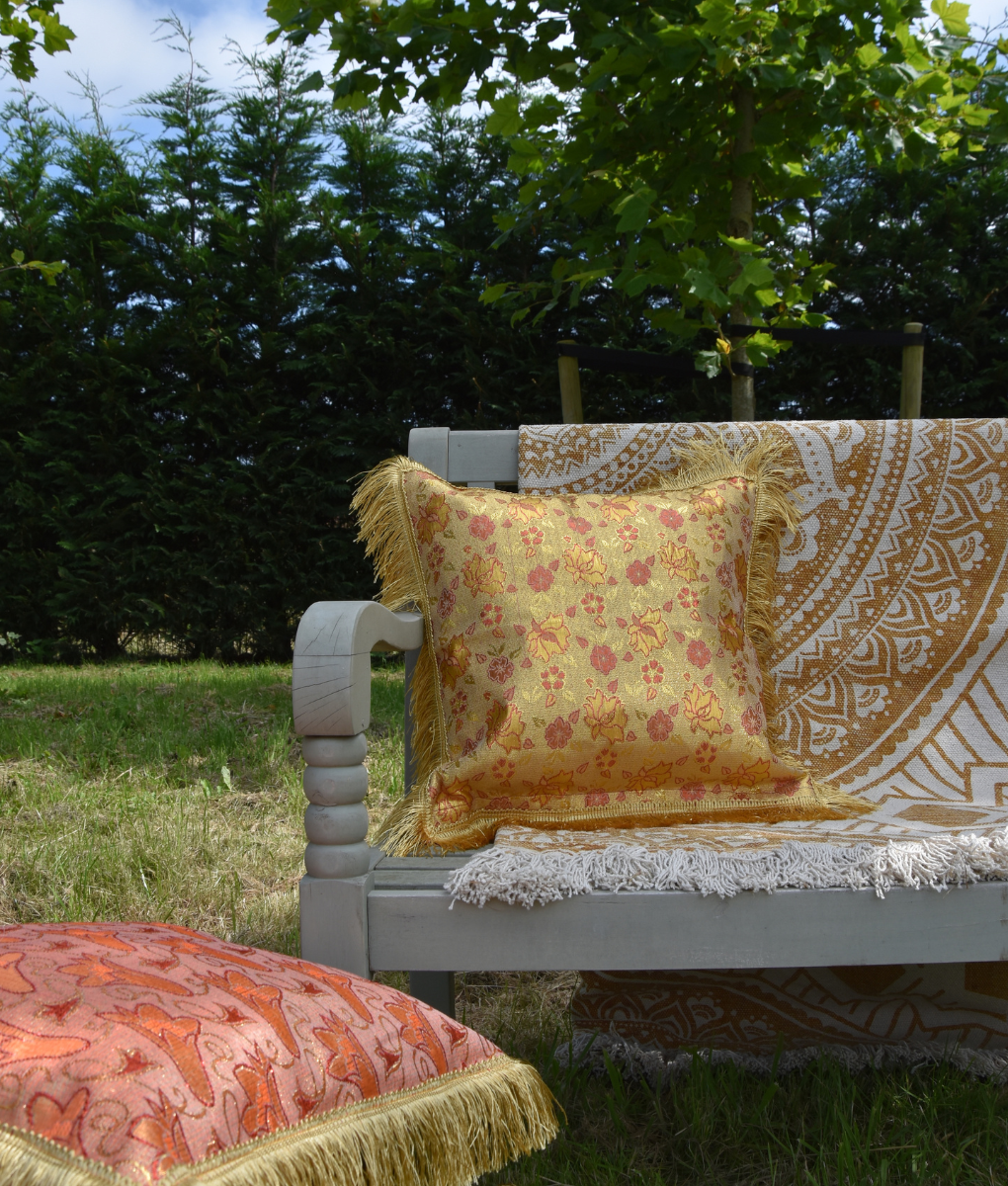 Luxuriöses Bali-Kissen - Fantasie