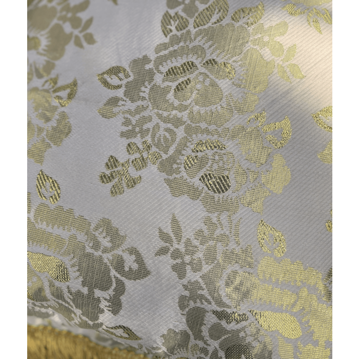 Luxuriöses Bali-Kissen - Weiße Rosen