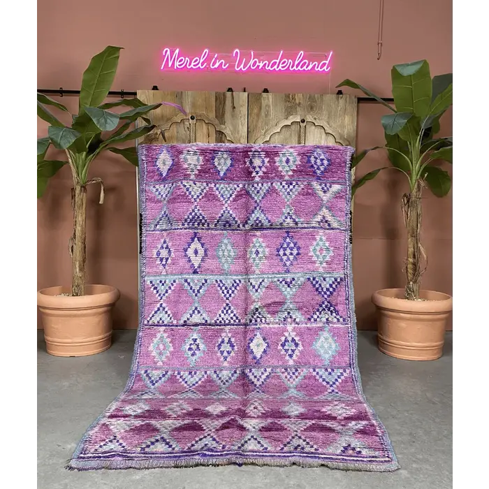 Marokkanischer Beni Mguild-Teppich lila 140x254cm