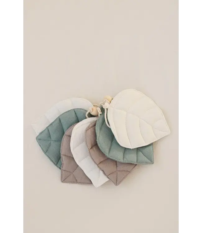 Moi Mili - Winter morning linen garland with leaves