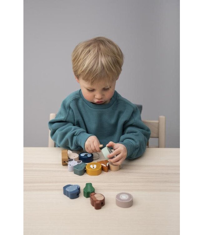 Trixie - 36-805  Wooden animal lacing beads