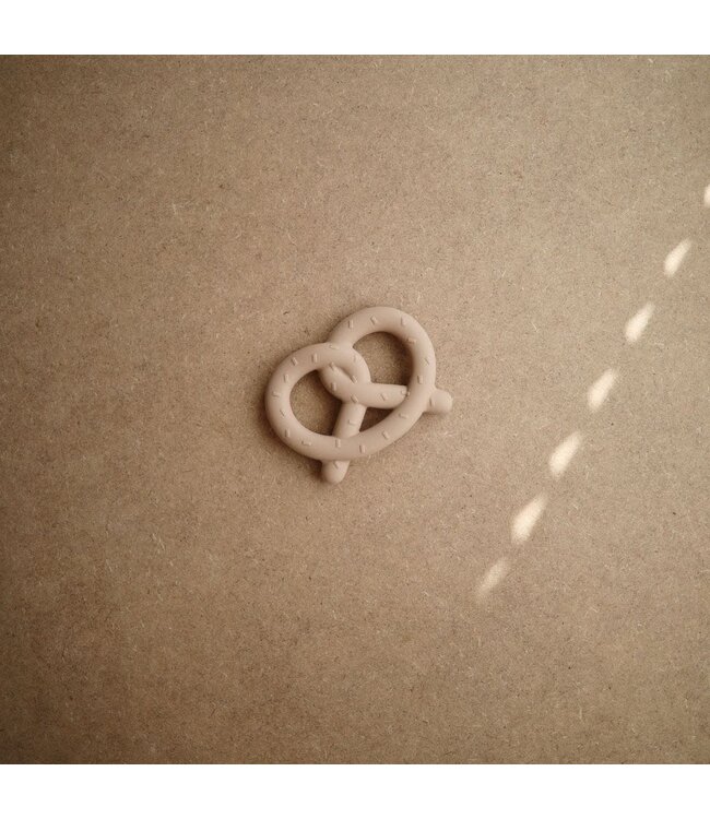 MUSHIE - TEETHER PRETZEL - Natural