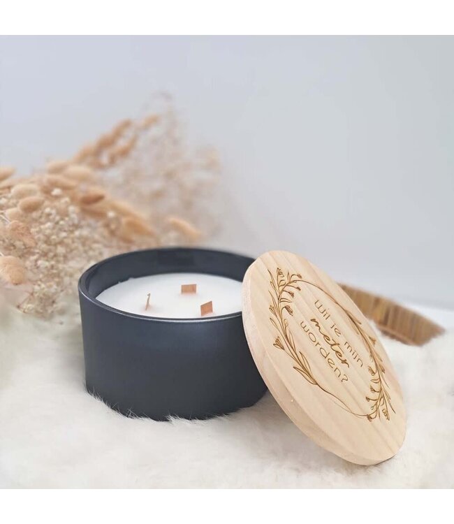 Geurkaars - Meter geschenk - zwart of wit met gegraveerd houten deksel