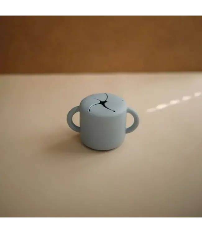 Mushie - Siliconen snackbeker - Powder Blue